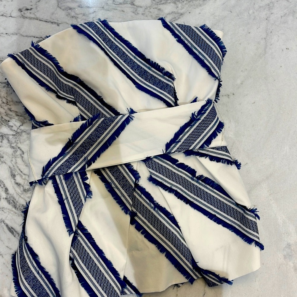 Molly woman’s strapless Kylie top navy size 2